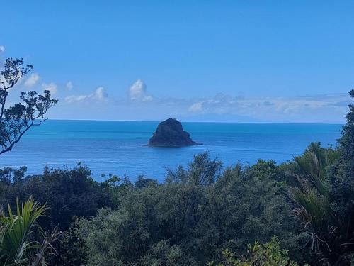 Waiwera Clifftop - Eagle's Rest