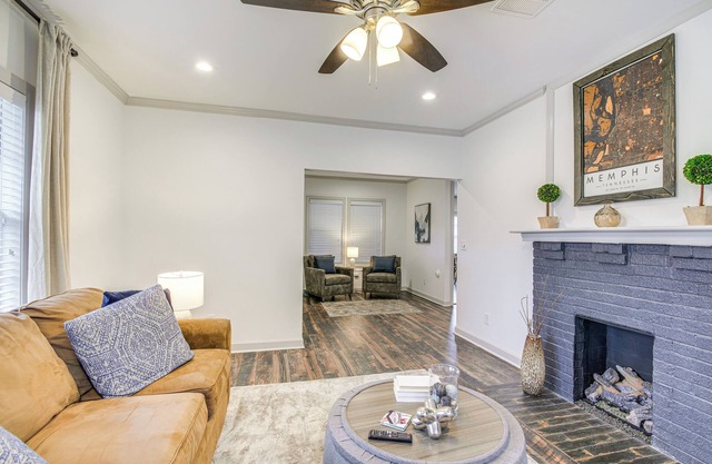 Walk to Eats: Midtown Memphis Home w/ Patio!