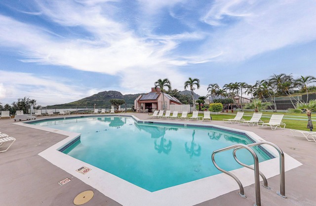 Walk to Kalapaki Beach: Condo w/ Ocean & Mtn View!
