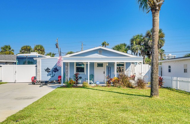 Walk to Ocean! Home w/ Large Yard in Ormond Beach