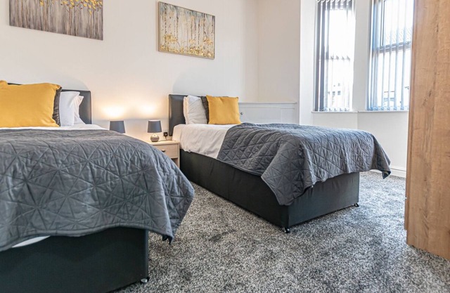 Warrington 3BR House – Ideal for Contractors Stay with Free WiFi & Parking