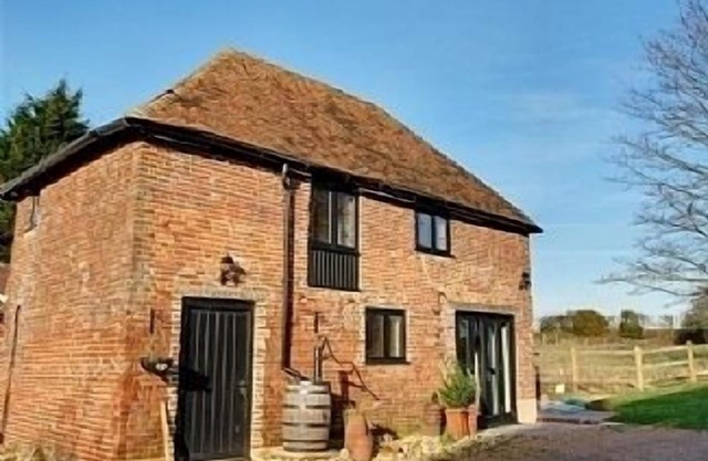 Granero de granja de agua en Smeeth, Kent