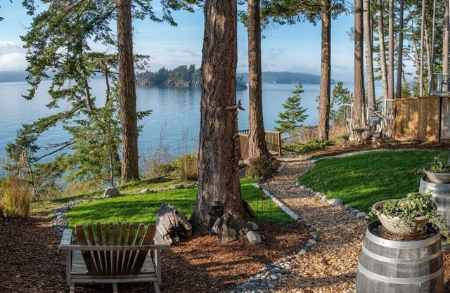 Big Cedar Retreat - Frente al mar, vista a la isla. Parejas, escapadas.