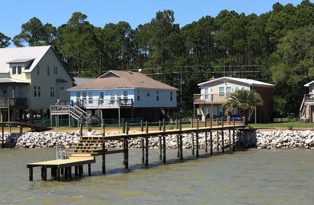 Waterfront Bay House: tranquilo, espacioso y que admite mascotas