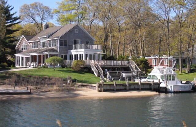 Waterfront Charmer en la idílica Shelter Island para alquiler de verano