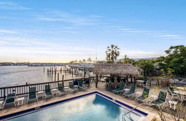 Waterfront Condo with FREE Slip & Pool 2B/2B in Key West with AC