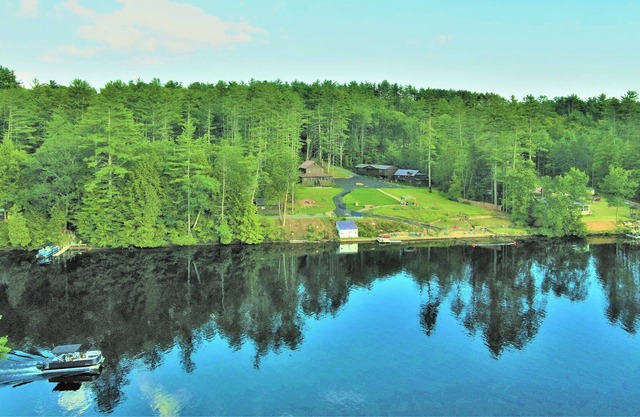 Waterfront cottages near lake george and saratoga springs