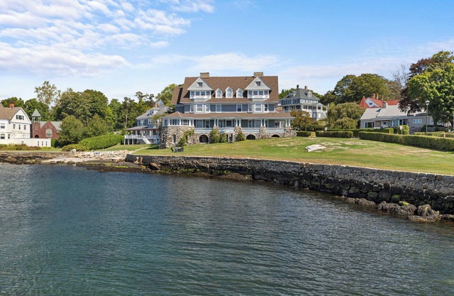 Waterfront Estate in Groton – 10 Bedrooms, Private Pier, & Beach Access