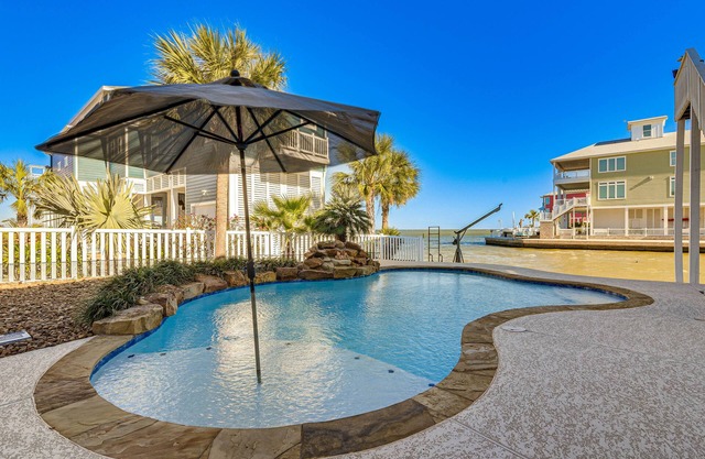 Waterfront Galveston Bay Home w/ Private Pool!