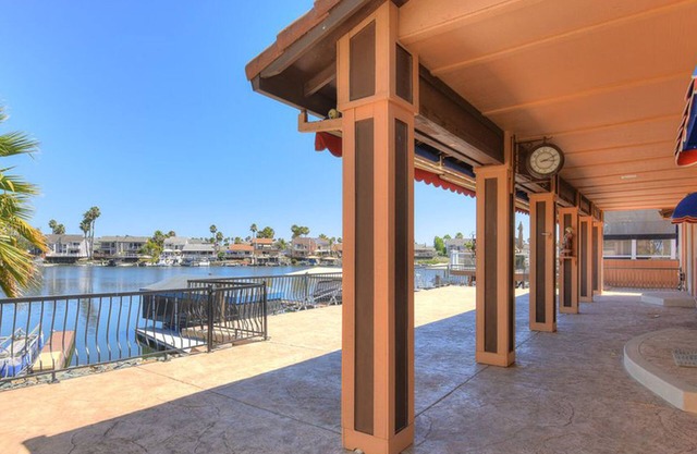Waterfront Home ~ Fun Weekend Escapada