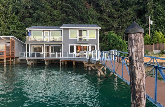 Waterfront 3BR Home en 'Gold Coast' de Hood Canal!