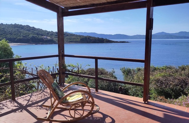 Waterfront house with sumptuous view