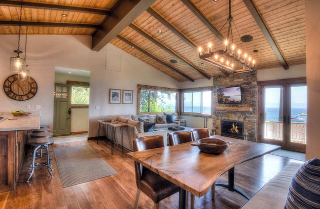 Waters Edge Jewel w/ Lake Views | HOA Access!