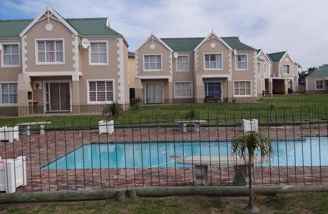 Waterside Living CL07