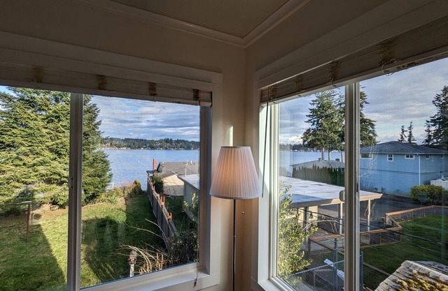 Weekly and Monthly Discounts! Whole Home With Beach Access.