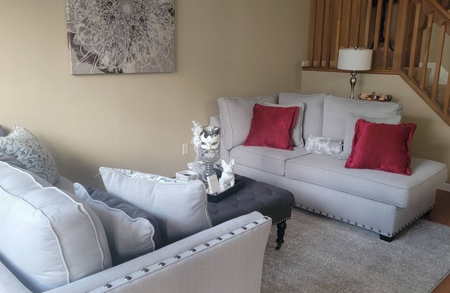 WELCOME!! Easy living with comfy style.