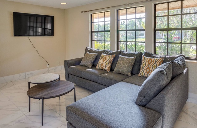 Wellington Vacation Rental ~ 16 Mi to Beach