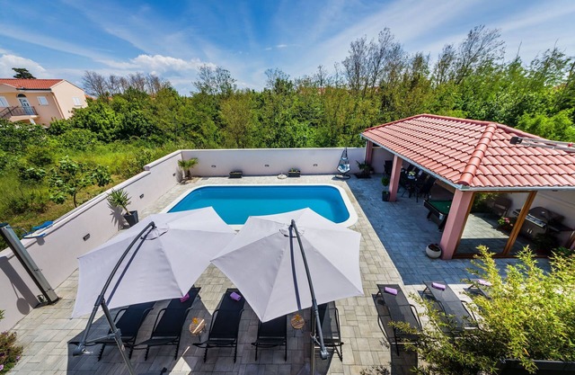 Wellness y Spa Villa con piscina climatizada para 12
