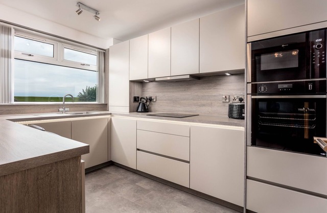 West Sands - Donnini Apartments