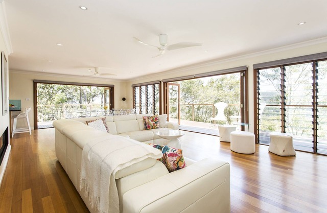 Whale Beach Modern Tree House con vistas al océano y Pittwater