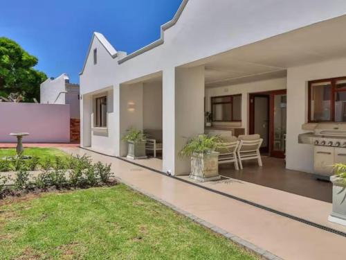 Whales & Wonders Guesthouse
