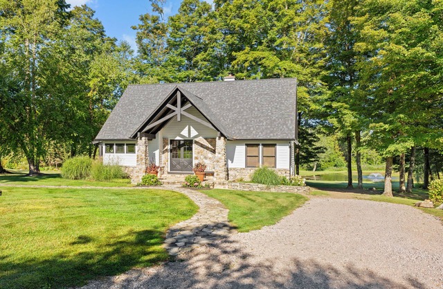 Charming Retreat at Stone Hill Estate – Nature Meets Luxury