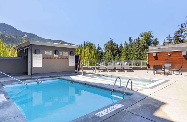 Whistler Premier - Le Chamois -Firma 1 dormitorio # 402