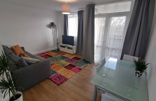 Moderno-Apartamento-with-Balcón-Baño Privado