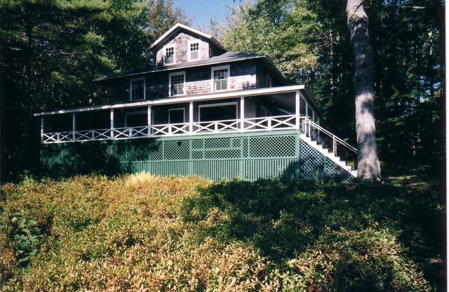 White Pines Cottage - Classic Maine Cottage - Waterfront on Linekin Bay!