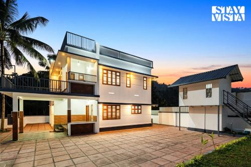 Whitewood Serene 5BHK Party House - Wayanad