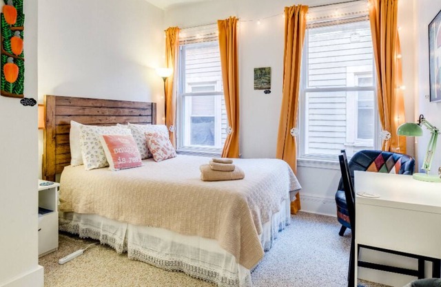 Whole Apartment. Private. Walk to Yale and Downtown