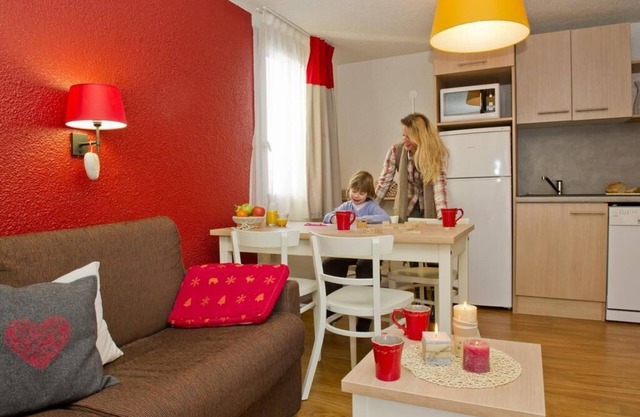 Wifi, 100m del centro estación, parking, tv, local para esquís, 28m², Montchavin La Plagne