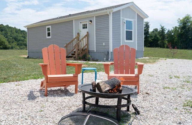 WiFi, Firepit, Fishing Pond - FarmView - Red River Gorge, Kentucky!