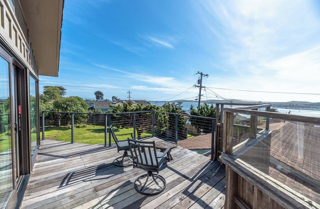 WindyHideaway~NEW & Stunning Retreat! Coastal Family Fun in Bodega Bay! GmRm