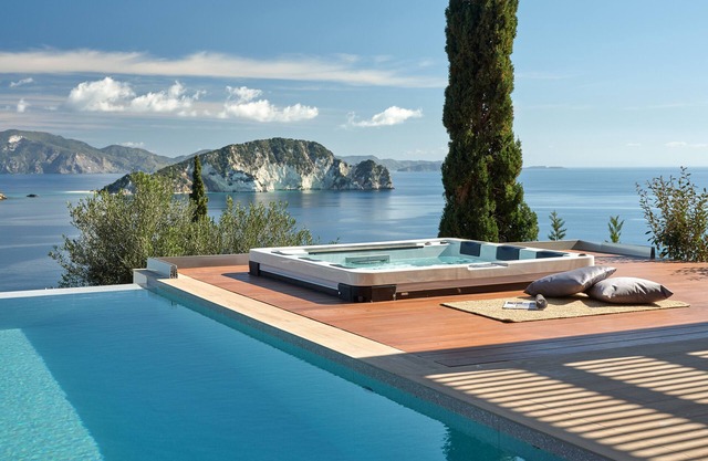 Wing Villa (230 m², vista al mar, piscina infinita)