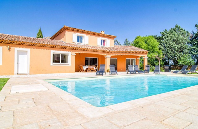 Preciosa casa de vacaciones privada con A/C, piscina privada, WIFI, TV, terraza y aparcamiento