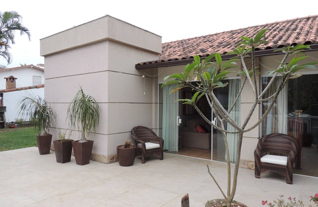 Maravillosa casa con piscina y área gourmet en comunidad cerrada