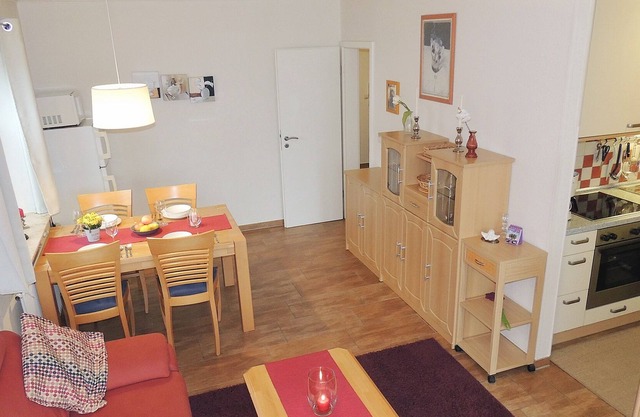 Wonderful location! Upscale apartment with terrace directly to the lake!