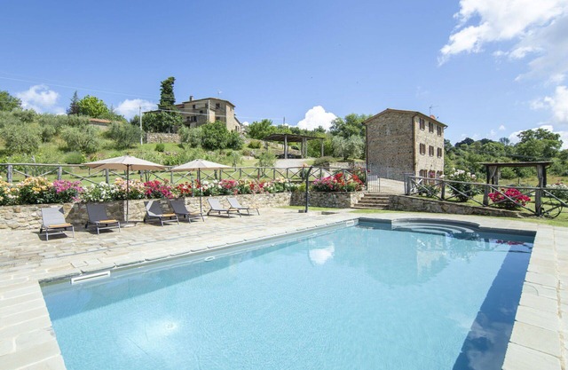 Maravillosa casa de vacaciones privada con WIFI, piscina privada, TV, patio y aparcamiento