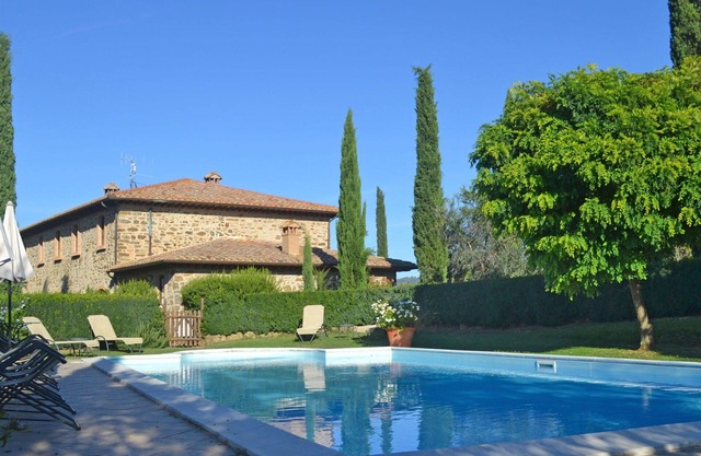 Estupenda casa de vacaciones privada con WIFI, A/C, piscina privada, TV, patio, aparcamiento