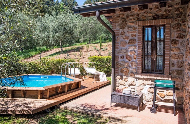 Estupenda casa de vacaciones privada con piscina privada, WIFI, A/C, TV, patio y mascotas permitida