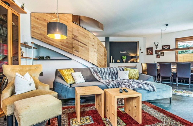 Preciosa casa de vacaciones privada para 12 personas con WIFI, TV, patio y aparcamiento