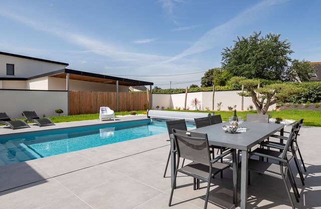 Estupenda casa de vacaciones privada con WIFI, piscina privada, TV, terraza y aparcamiento