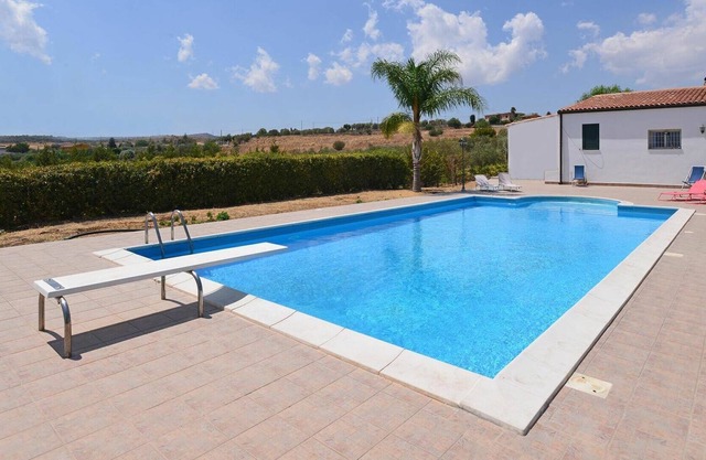 Casa de vacaciones privada con piscina, A/C, WIFI, TV, patio, mascotas permitida, aparcamiento
