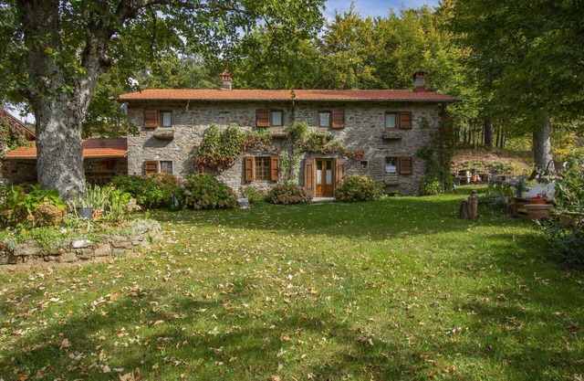 Casa de vacaciones privada con piscina privada, WIFI, TV, terraza, mascotas permitida, aparcamiento