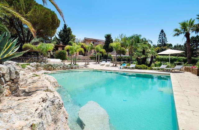 Estupenda casa de vacaciones privada con piscina privada, WIFI, A/C, TV, terraza y aparcamiento