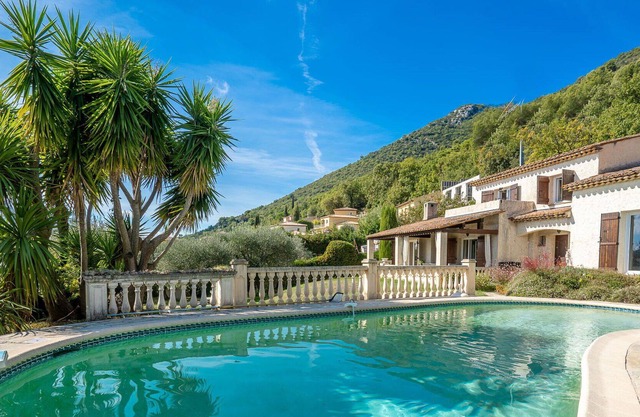 Casa de vacaciones privada con piscina privada, WIFI, TV, terraza, mascotas permitida, aparcamiento