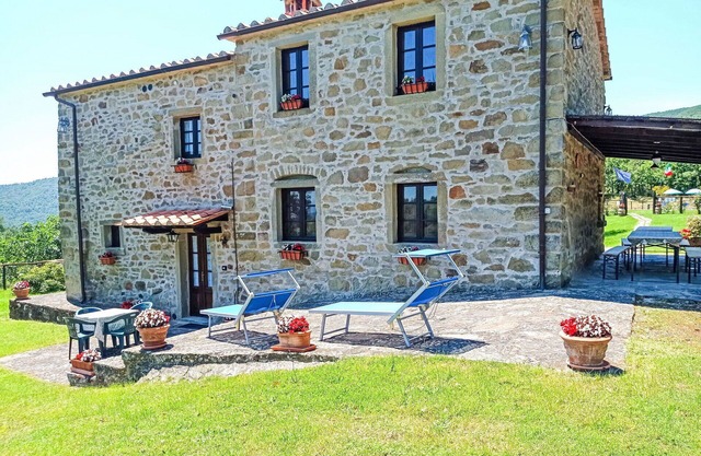 Casa de vacaciones privada con piscina privada, WIFI, patio, mascotas permitida, aparcamiento
