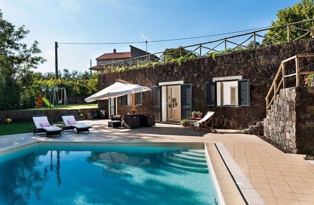 Maravillosa casa de vacaciones privada con A/C, WIFI, piscina privada, TV, terraza y aparcamiento