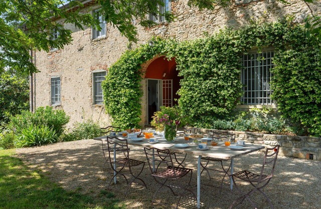 Estupenda casa de vacaciones privada para 10 personas con TV, mascotas permitida y aparcamiento